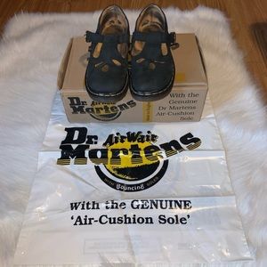 Vintage 90’s Dr Martens Teardrop Mary Janes 😍